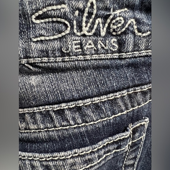 Jeans - Picture 4 of 5